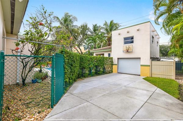 Country Club Estates, 564 Palmetto Dr, Miami Springs, Florida 33166, image 1