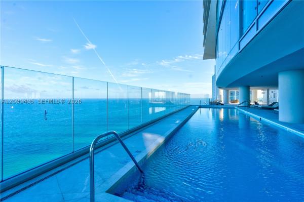 Turnberry Ocean Club Residences, 18501 Collins Ave #1404, Sunny Isles Beach, Florida 33160, image 1