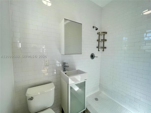 2840 Pine Tree Dr #1, Miami Beach, Florida 33140, image 1