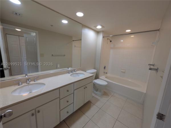 Cite On The Bay East, 2000 N Bayshore Dr #627, Miami, Florida 33137, image 1