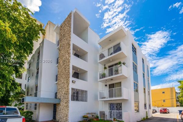 El Rio, 836 SW 1st St #403, Miami, Florida 33130, image 1