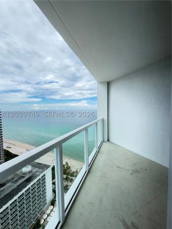 La Perla, 16699 Collins Ave #2806, Sunny Isles Beach, Florida 33160, image 1