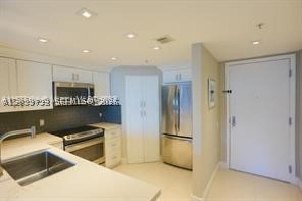 Courvoisier Courts, 701 Brickell Key Blvd #1101, Miami, Florida 33131, image 1