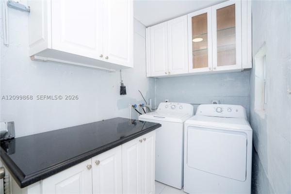 Beach Plaza, 16990 NE 5th Ct, North Miami Beach, Florida 33162, image 1