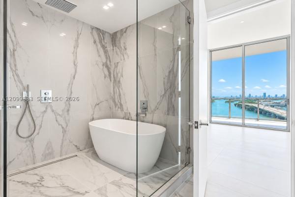 1400 Biscayne Blvd #1804, Miami, Florida 33132, image 1