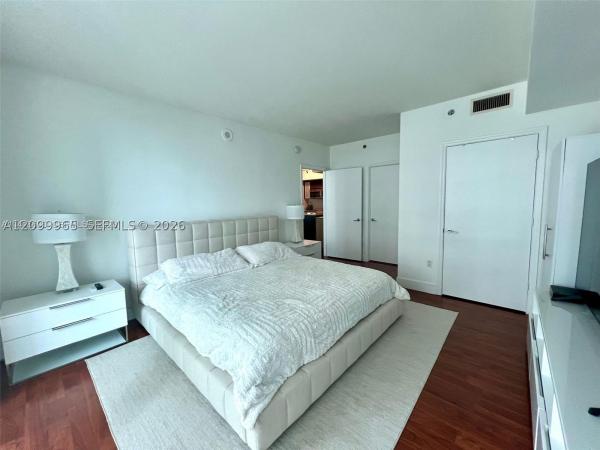500 Brickell East, 500 Brickell Ave #1410, Miami, Florida 33131, image 1