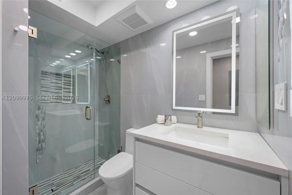 Winston Towers 600, 210 174th St #309, Sunny Isles Beach, Florida 33160, image 1