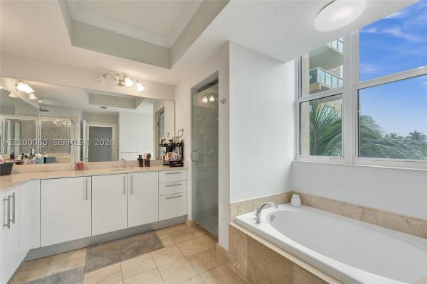 Aventura Marina 2, 3330 NE 190th St #410, Aventura, Florida 33180, image 1