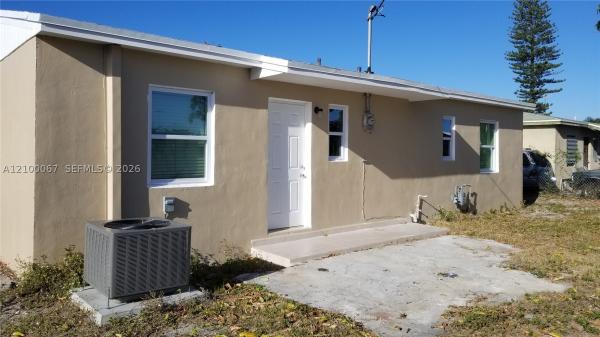 Whispering Palms, 1101 S 15th Ave S #1, Lake Worth Beach, Florida 33460, image 1