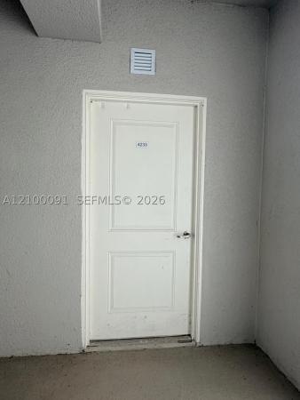 5629 Double Eagle Cir #4233, Naples, Florida 34142, image 1