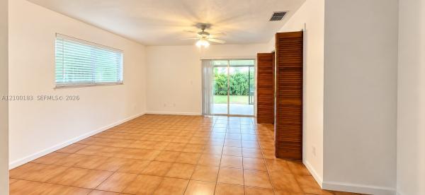 Hallandale Park, 126 SE 10th St #1-5, Hallandale Beach, Florida 33009, image 1