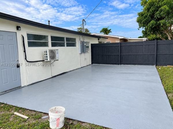 Berkeley Manor, 770 NW 179th St, Miami Gardens, Florida 33169, image 1