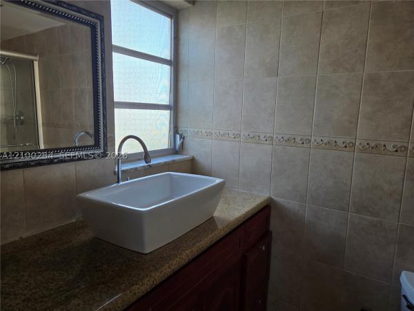 Meadowbrook Towers, 900 NE 12th Ave #608, Hallandale Beach, Florida 33009, image 1
