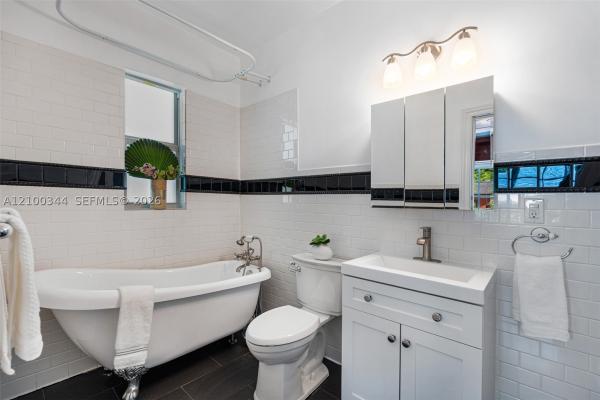 Granada, 1209 La Mancha Ave, Coral Gables, Florida 33134, image 1