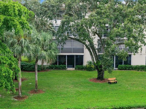 Lucaya Village, 2304 Lucaya Ln #N4, Coconut Creek, Florida 33066, image 1