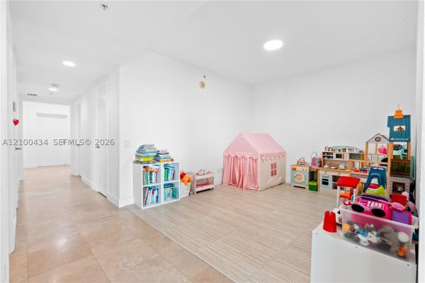 One Fifty One At Biscayne, 14951 Royal Oaks Ln #709, North Miami, Florida 33181, image 1