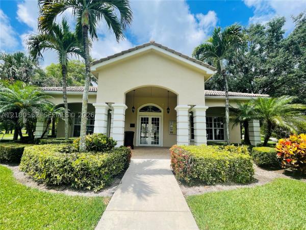 Palmbrooke Townhomes, 5051 Palmbrooke Cir, West Palm Beach, Florida 33417, image 1