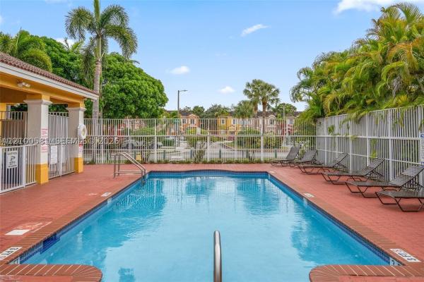Casa Del Sur, 645 E Mowry Ct, Homestead, Florida 33030, image 1