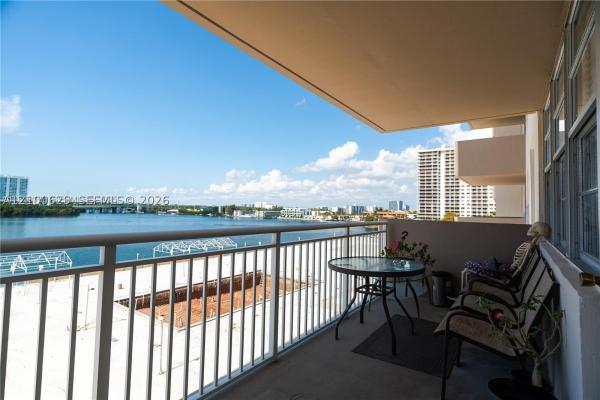 Winston Towers 100, 250 174th St #502, Sunny Isles Beach, Florida 33160, image 1