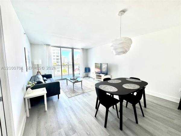 The Mark On Brickell, 1155 Brickell Bay Dr #906, Miami, Florida 33131, image 1