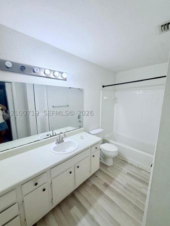 Coral Key, 3450 N Pinewalk Dr N #424, Margate, Florida 33063, image 1