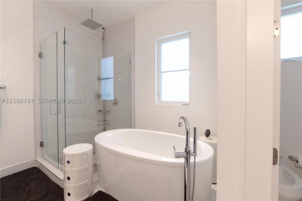 Santander Coral Gables, 645 Santander Ave #2, Coral Gables, Florida 33134, image 1
