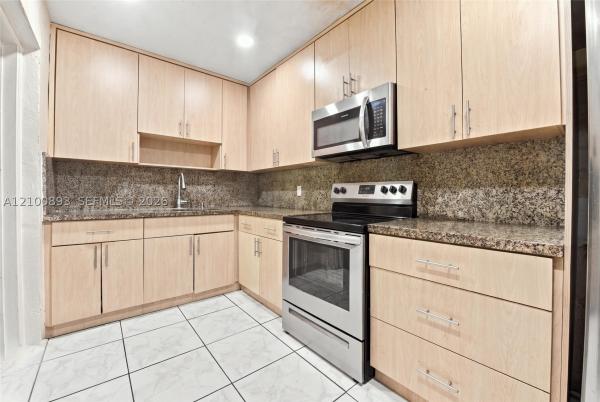 Lauderdale Villas, 1534 NW 11th Way, Fort Lauderdale, Florida 33311, image 1