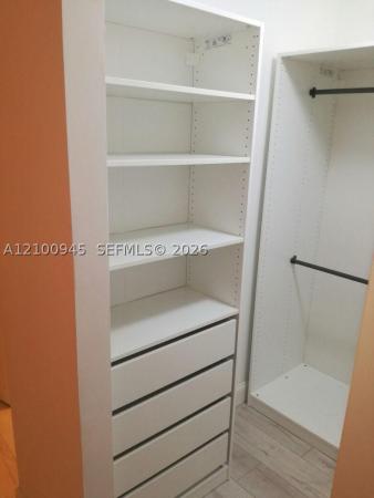 922 NE 199th St #4H, Unincorporated Dade County, Florida 33179, image 1