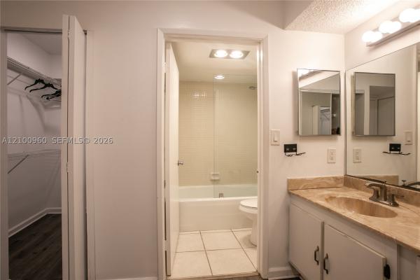 Waterview 1, 20505 E Country Club Dr #731, Aventura, Florida 33180, image 1
