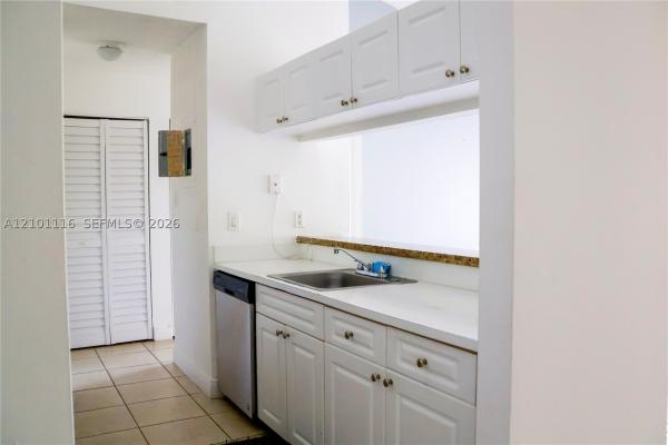 15770 SW 106th Ter #305, Unincorporated Dade County, Florida 33196, image 1