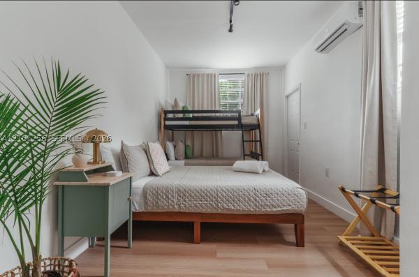 Fleeman Heights, 1153 NE 158th St, North Miami Beach, Florida 33162, image 1