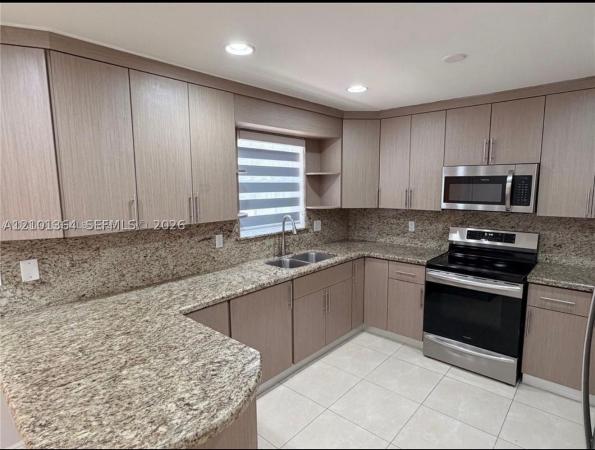 Driftwood Estates, 3011 N 74th Ave, Hollywood, Florida 33024, image 1