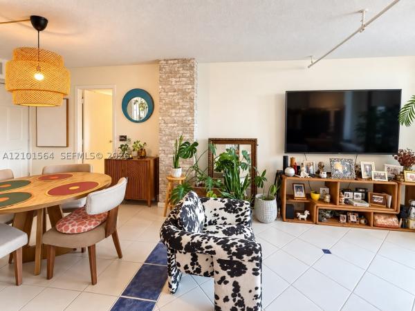 Bravura, 3101 N Country Club Dr #307, Aventura, Florida 33180, image 1