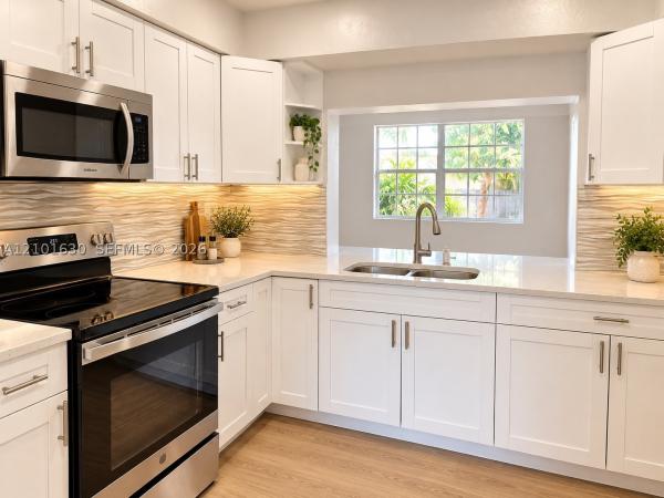 Boulevard Heights, 8730 Taft St, Pembroke Pines, Florida 33024, image 1