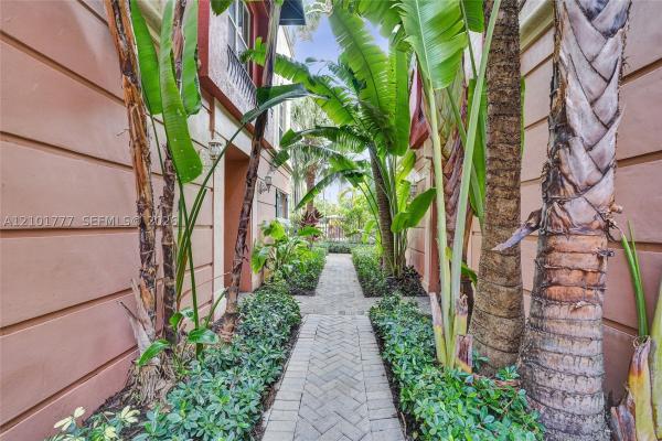 Villa Medici, 1033 NE 17th Way #1301, Fort Lauderdale, Florida 33304, image 1