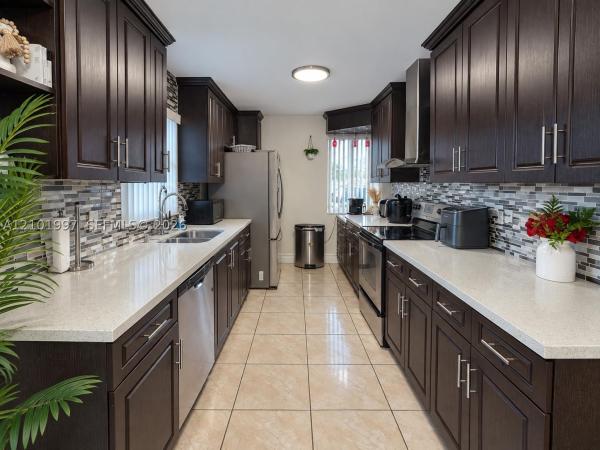 12231 SW 195th Ter, Unincorporated Dade County, Florida 33177, image 1