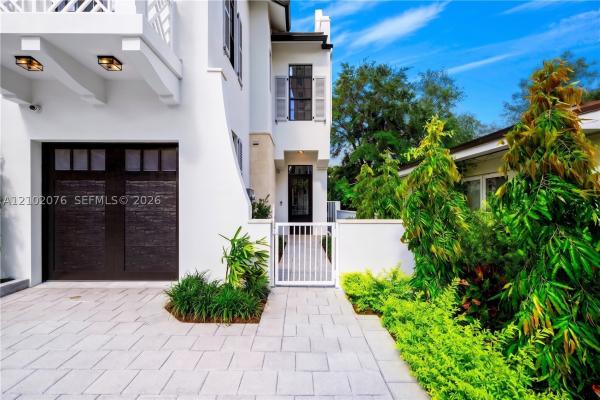 Biltmore, 2710 Le Jeune Rd, Coral Gables, Florida 33134, image 1