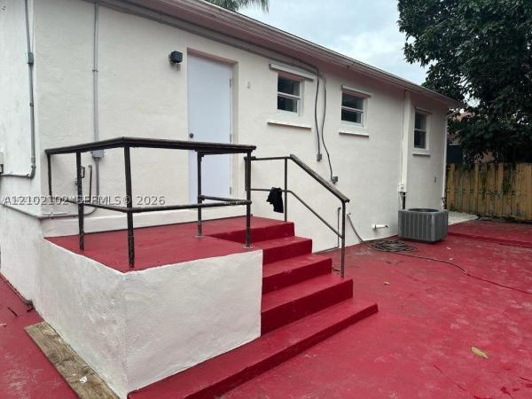 Griffing Biscayne Park Estates, 570 NE 132nd St, North Miami, Florida 33161, image 1