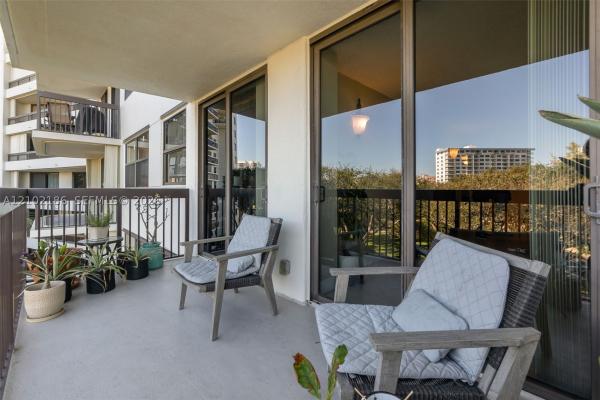 Voyager, 2900 NE 14th Street Cswy #402, Pompano Beach, Florida 33062, image 1