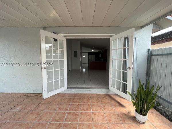 Alameda Jardins, 2682 W 74th Ter, Hialeah, Florida 33016, image 1