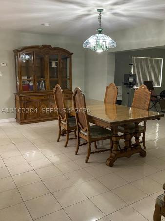 Racewood, 467 W 43rd Pl, Hialeah, Florida 33012, image 1