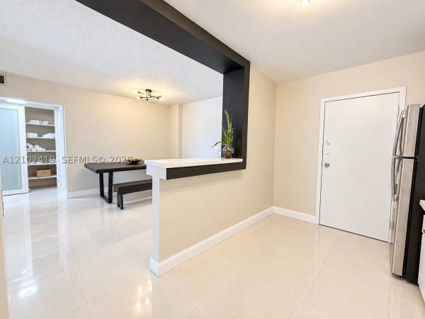 3 Horizons South, 1465 NE 123rd St #401, North Miami, Florida 33161, image 1