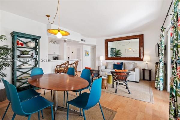 Fort Lauderdale Yacht & Beach Club, 341 N Birch Rd #209, Fort Lauderdale, Florida 33304, image 1