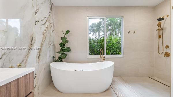 Victoria Isles, 1378 Victoria Isle Dr, Weston, Florida 33327, image 1