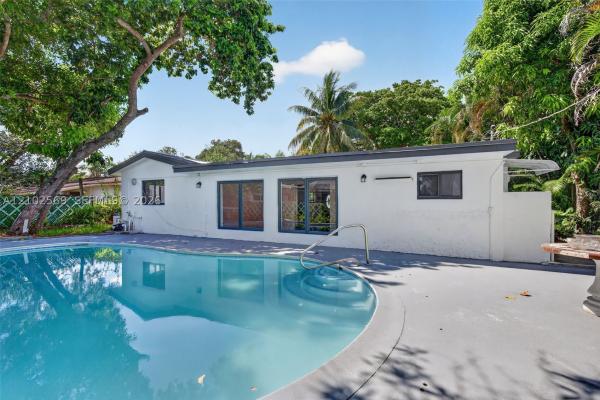 Palm Lane Villa, 4001 N 66th Ave, Hollywood, Florida 33024, image 1