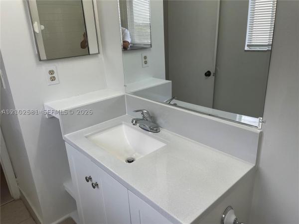 Summer Lake At Three Lakes, 3401 NW 44th St #201, Oakland Park, Florida 33309, image 1