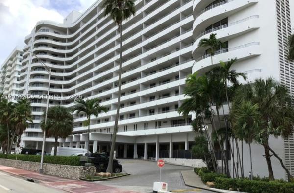 Oceanside Plaza, 5555 Collins Ave #15P, Miami Beach, Florida 33140, image 1