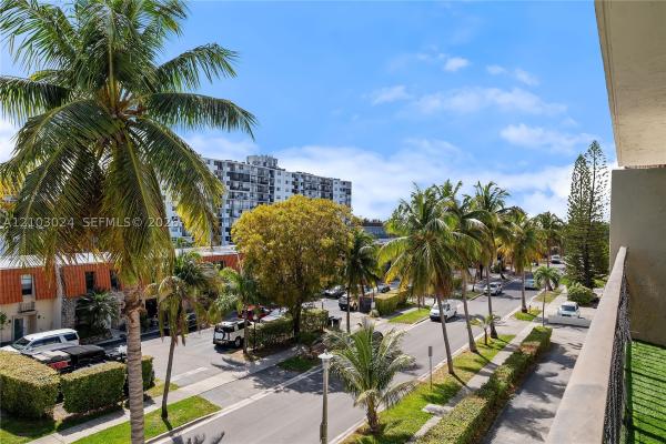 Caribbean House, 3665 NE 167th St #409, North Miami Beach, Florida 33160, image 1