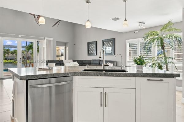 Palm Cove, 2015 NW 140th Ave, Pembroke Pines, Florida 33028, image 1