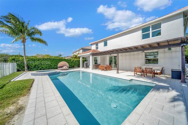 Isles At Weston, 4424 E Whitewater Ave, Weston, Florida 33332, image 1